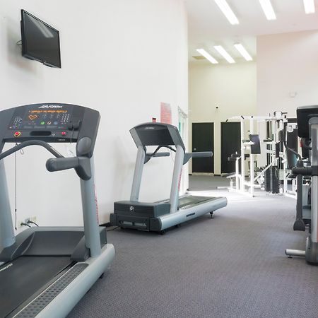 Holiday Inn Monterrey-Parque Fundidora By Ihg Екстер'єр фото The gym at the University of Brighton