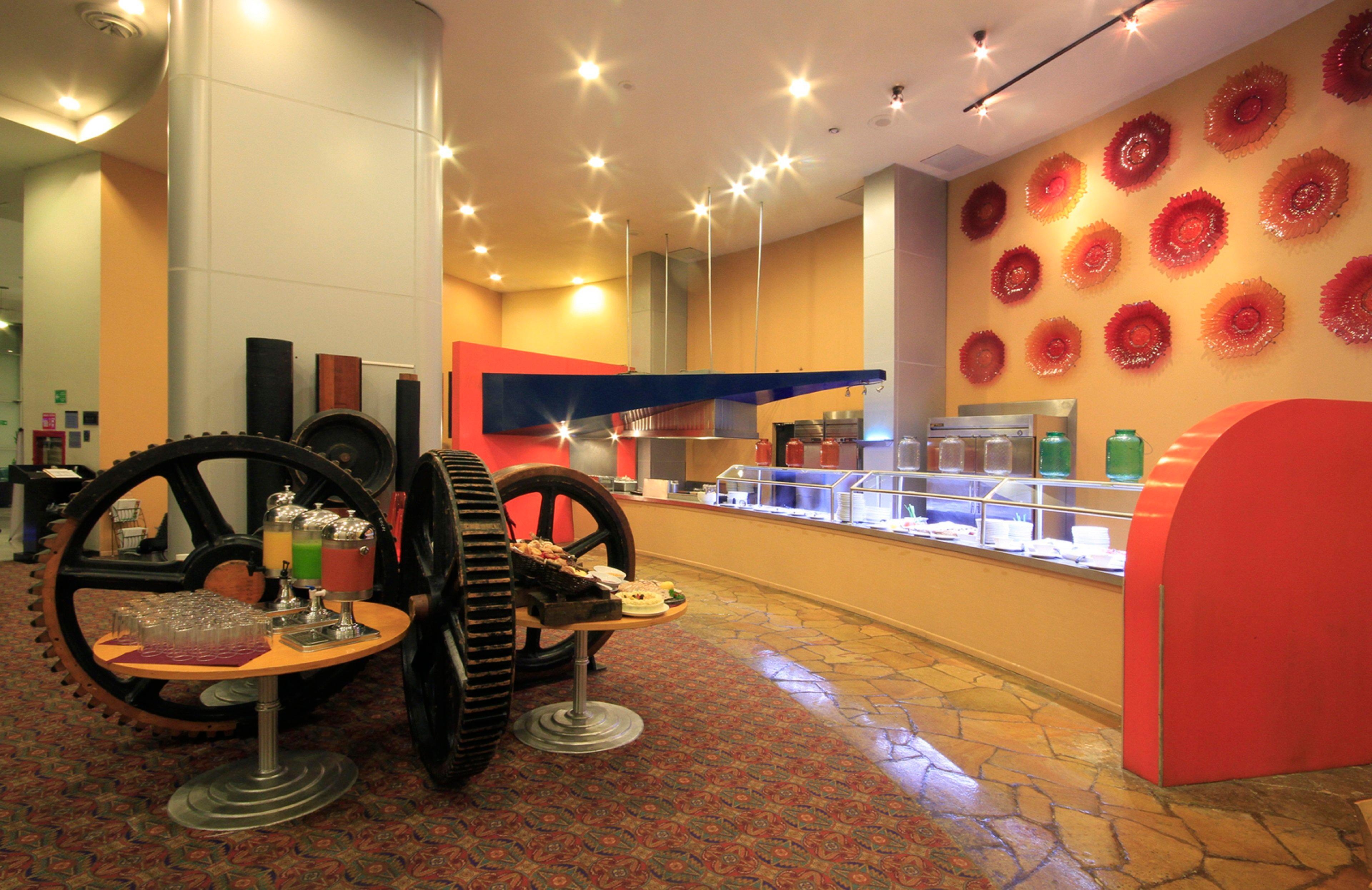Holiday Inn Monterrey-Parque Fundidora By Ihg Екстер'єр фото The interior of the restaurant