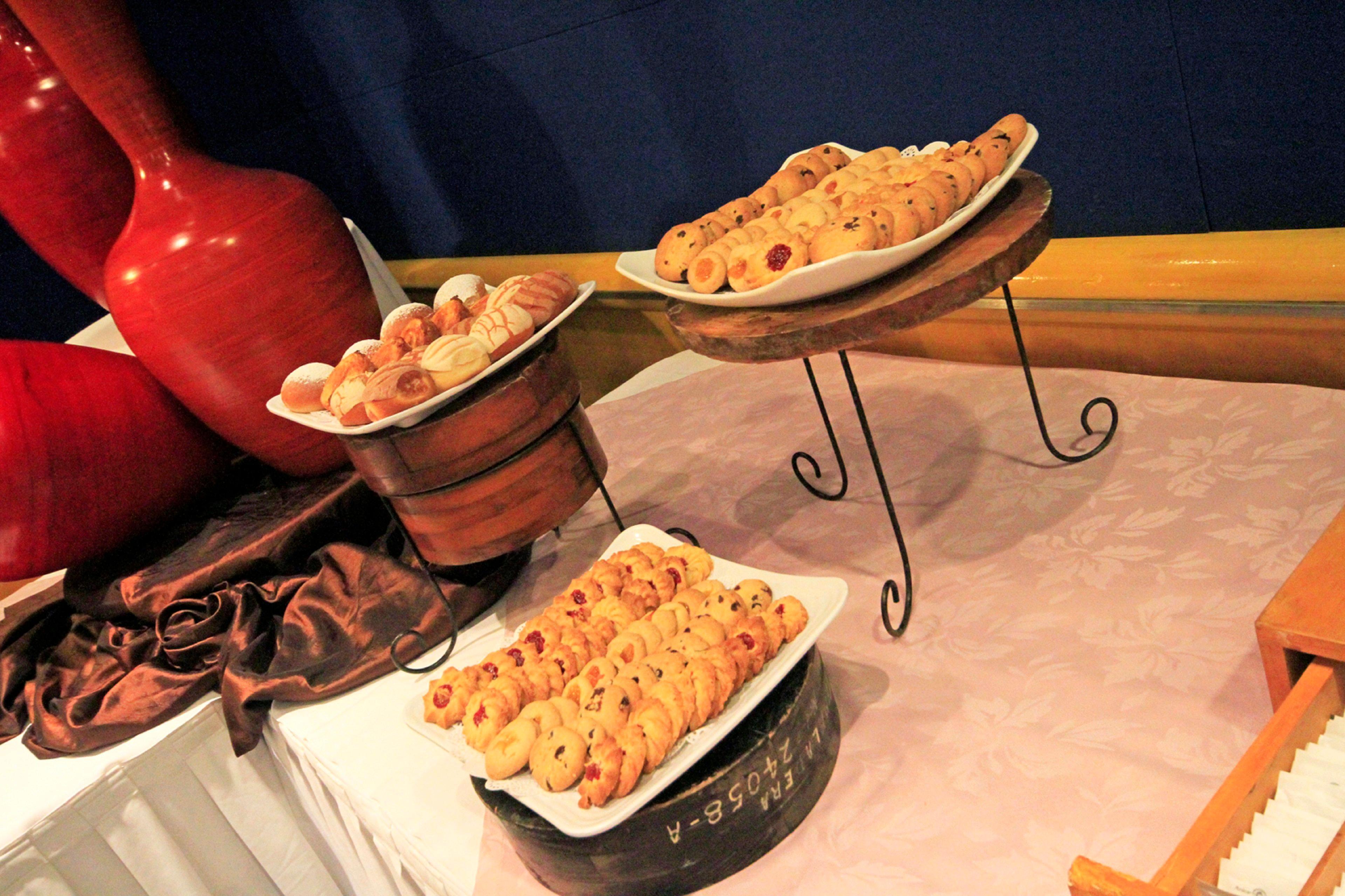 Holiday Inn Monterrey-Parque Fundidora By Ihg Екстер'єр фото A selection of canapés