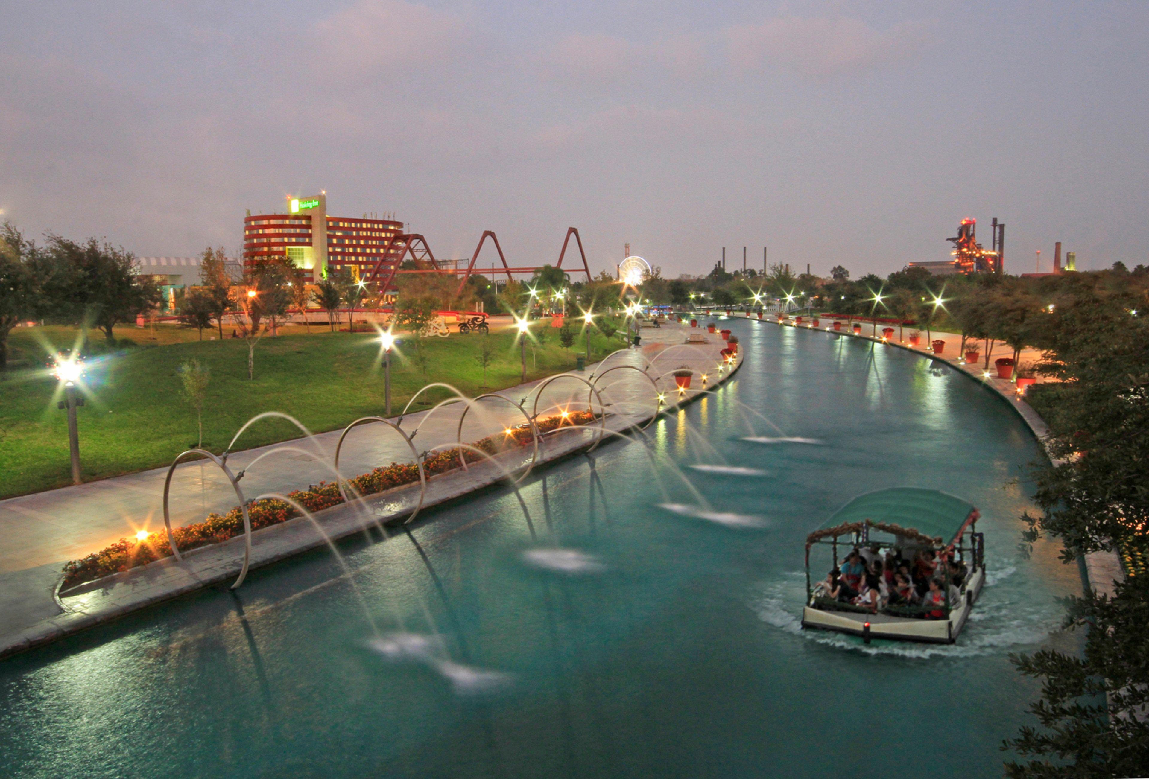 Holiday Inn Monterrey-Parque Fundidora By Ihg Екстер'єр фото The San Antonio River Walk