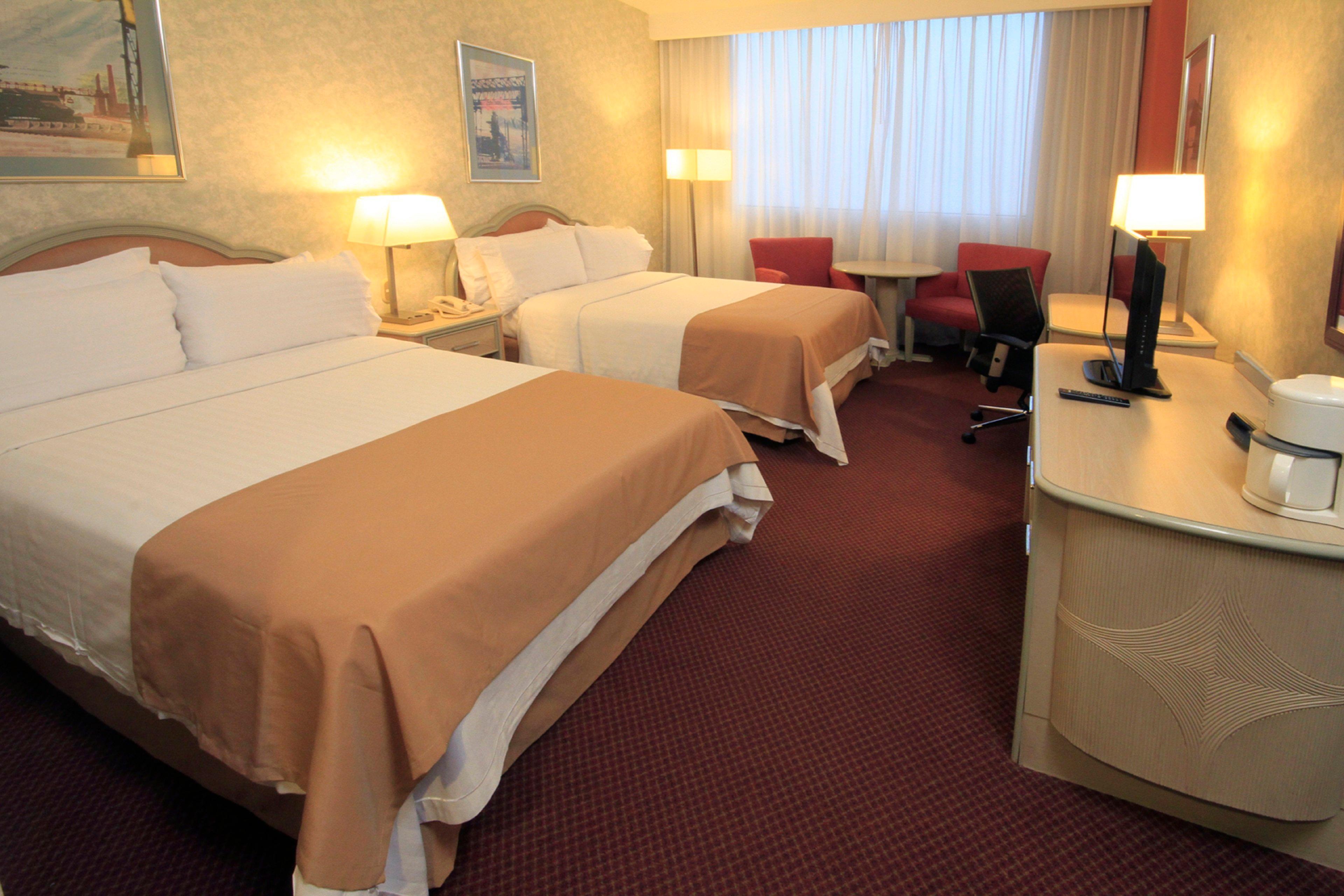 Holiday Inn Monterrey-Parque Fundidora By Ihg Екстер'єр фото A typical guest room at the Holiday Inn