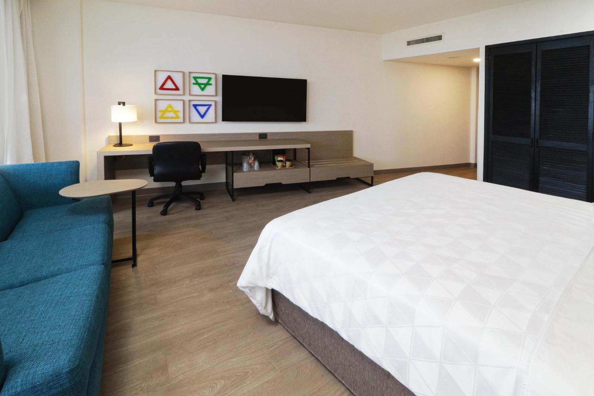 Holiday Inn Monterrey-Parque Fundidora By Ihg Екстер'єр фото A room at the Hilton Garden Inn