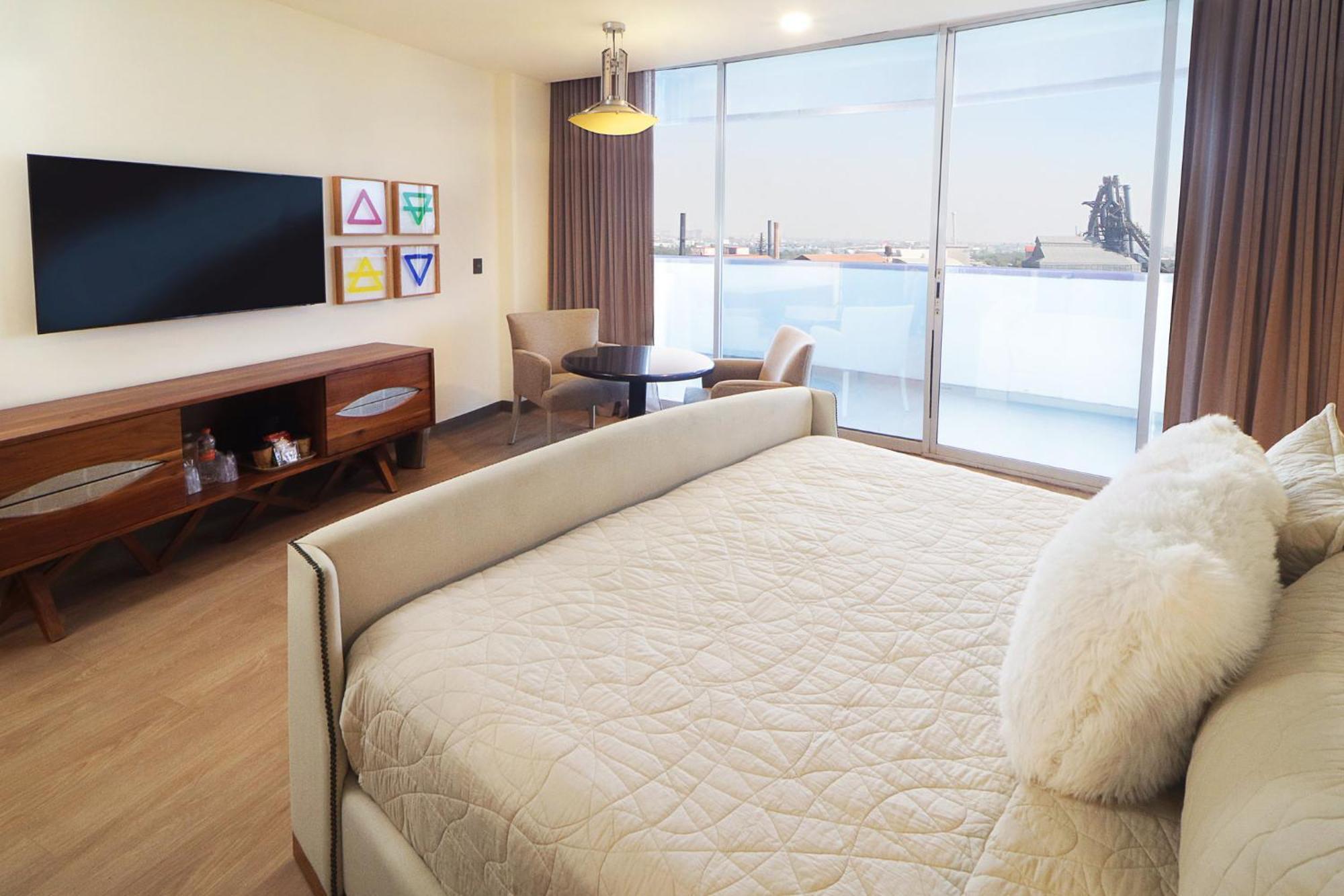 Holiday Inn Monterrey-Parque Fundidora By Ihg Екстер'єр фото A room at the hotel